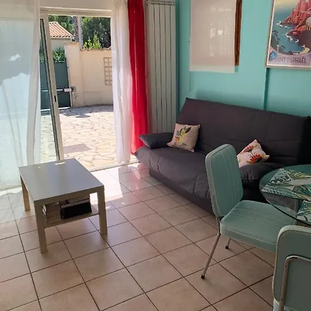 T2 4km De La Parking Gratuit * Fréjus